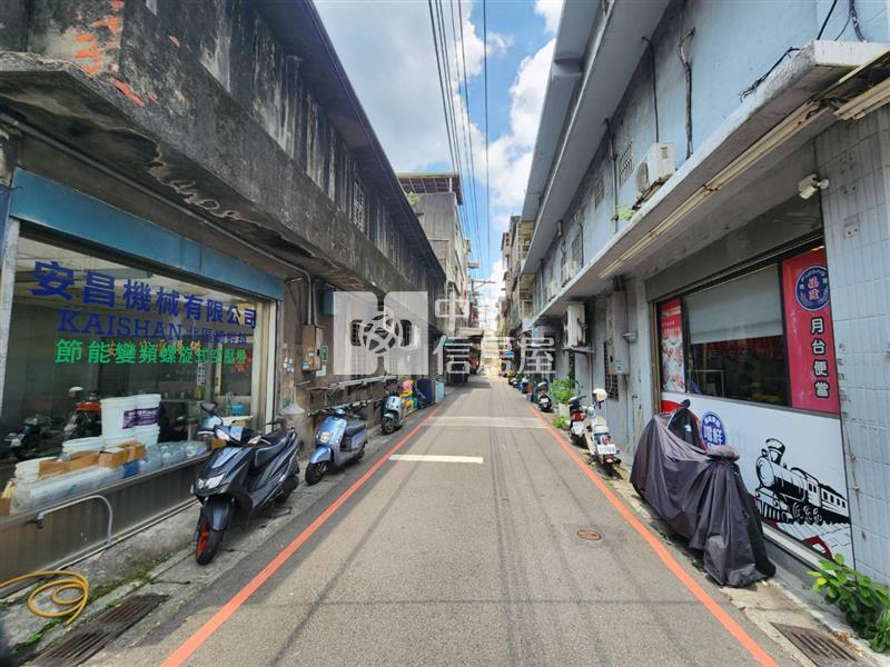 桃鶯路金雞母邊間透天房屋室內格局與周邊環境