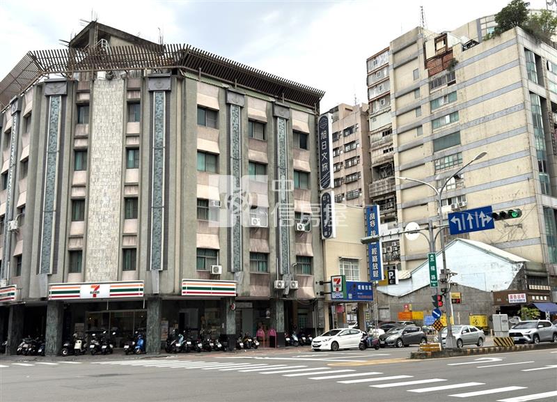 五權路商用金透店房屋室內格局與周邊環境