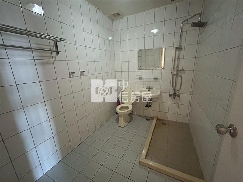 (A)文中路龍壽庭園大4房可辦公/住家-工業宅(中信卓越團隊)房屋室內格局與周邊環境