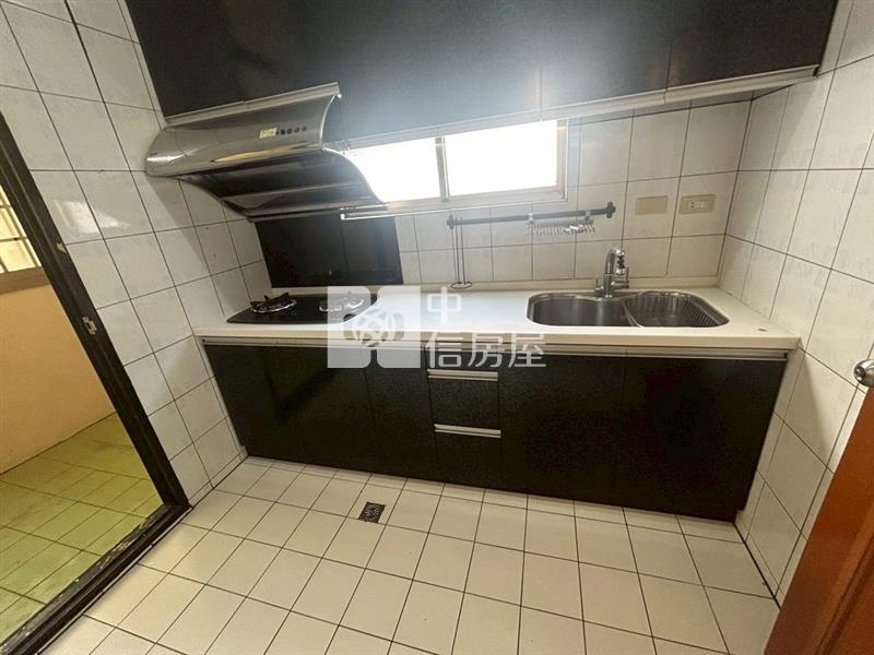 (A)文中路龍壽庭園大4房可辦公/住家-工業宅(中信卓越團隊)房屋室內格局與周邊環境