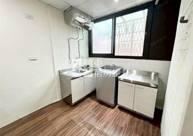 SOGO忠福商圈大套房房屋室內格局與周邊環境