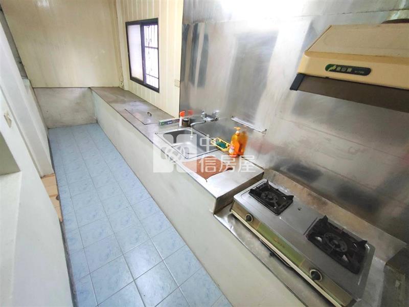【新世紀】桃園區愛國街三房公寓房屋室內格局與周邊環境