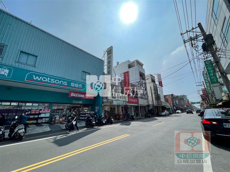 朴子商業區4店面建地房屋室內格局與周邊環境