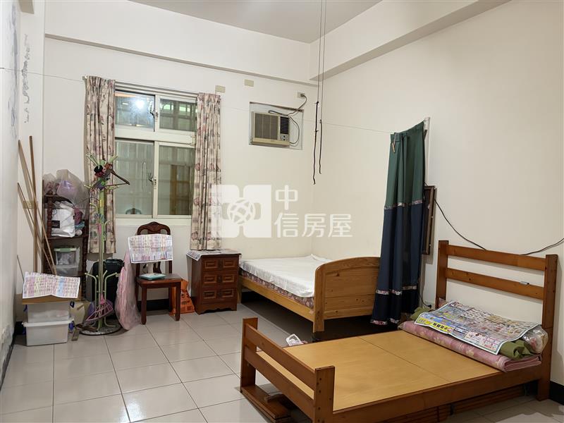 中壢後站稀有雙面路雙車庫大透天房屋室內格局與周邊環境
