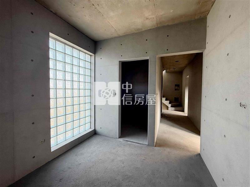 宜蘭市高速公路旁電梯農舍房屋室內格局與周邊環境
