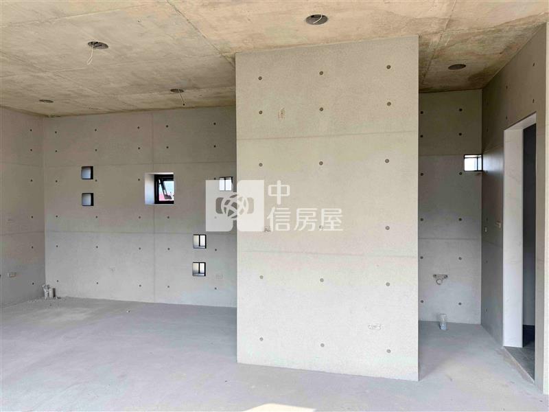 宜蘭市高速公路旁電梯農舍房屋室內格局與周邊環境