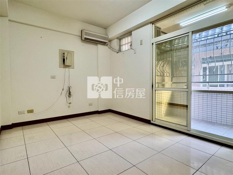 吉安國小邊間車庫別墅房屋室內格局與周邊環境