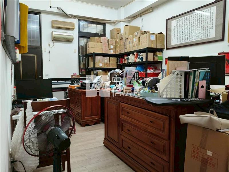 員林雙店面電梯別墅房屋室內格局與周邊環境