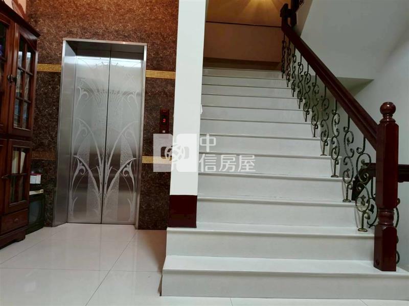 員林雙店面電梯別墅房屋室內格局與周邊環境