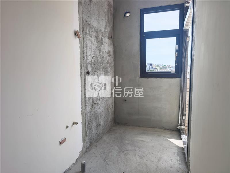 南清大育賢國中全新三房平面車位房屋室內格局與周邊環境