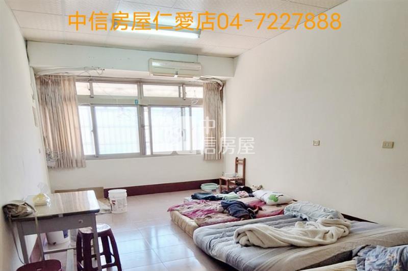 中華西路車庫透天房屋室內格局與周邊環境