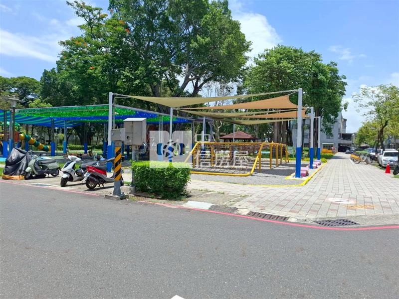 近建南公園傳統孝親車墅房屋室內格局與周邊環境