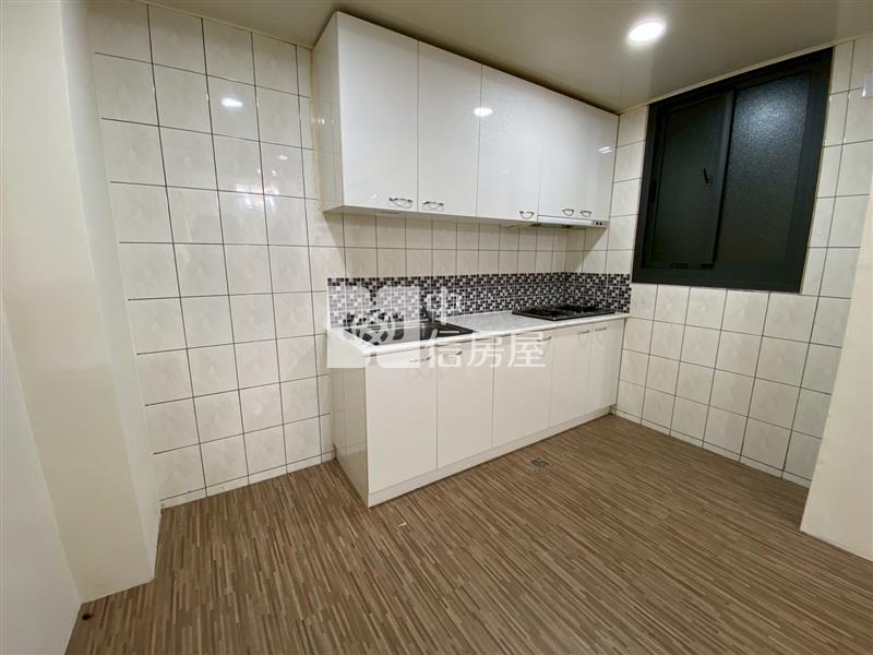 中國醫華廈二樓三房房屋室內格局與周邊環境