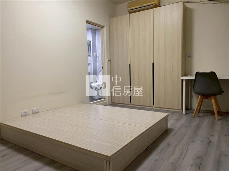 中國醫華廈二樓三房房屋室內格局與周邊環境