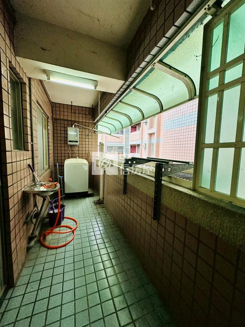 斗六民生路車位華廈房屋室內格局與周邊環境