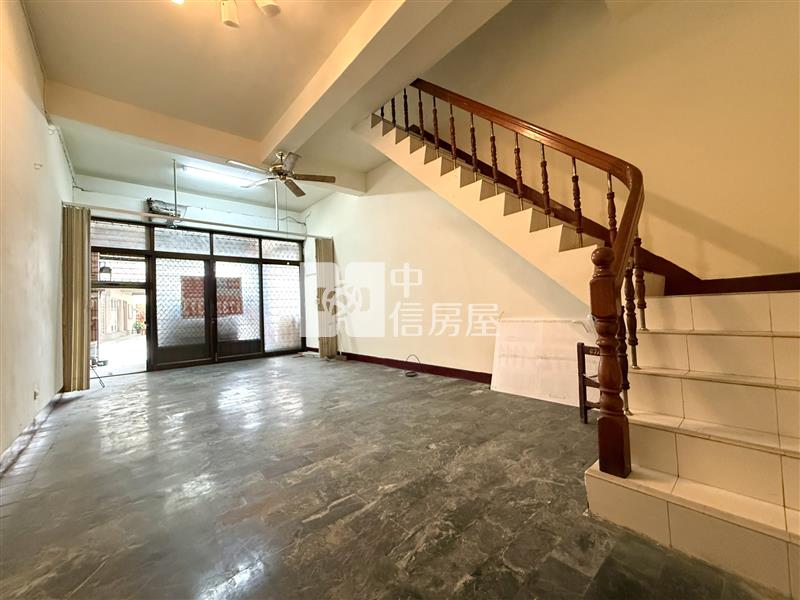 萬丹雙學區8米路住房屋室內格局與周邊環境