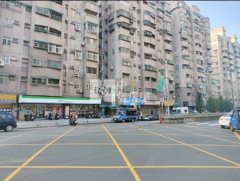 【新夢想】比佛利大面寬金店面房屋室內格局與周邊環境