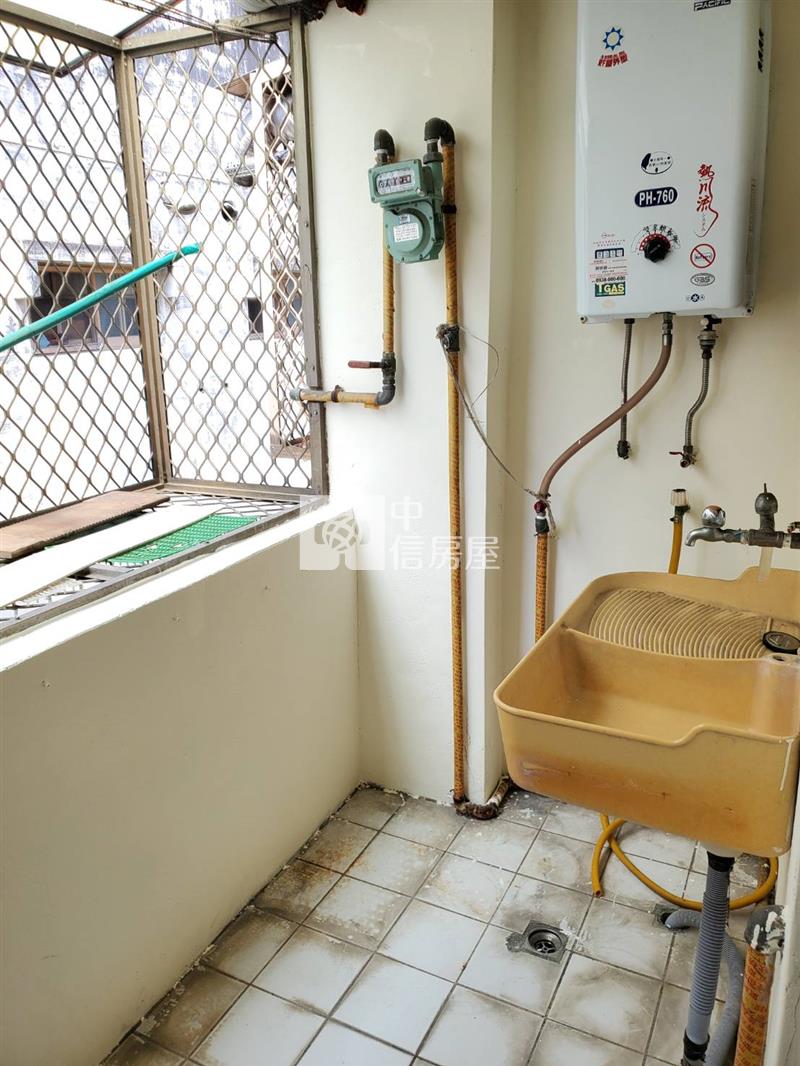 SOGO商圈忠福特區邊間美3房房屋室內格局與周邊環境