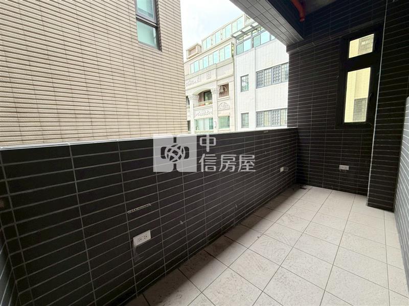 龍潭市區全新獨棟電梯別墅房屋室內格局與周邊環境