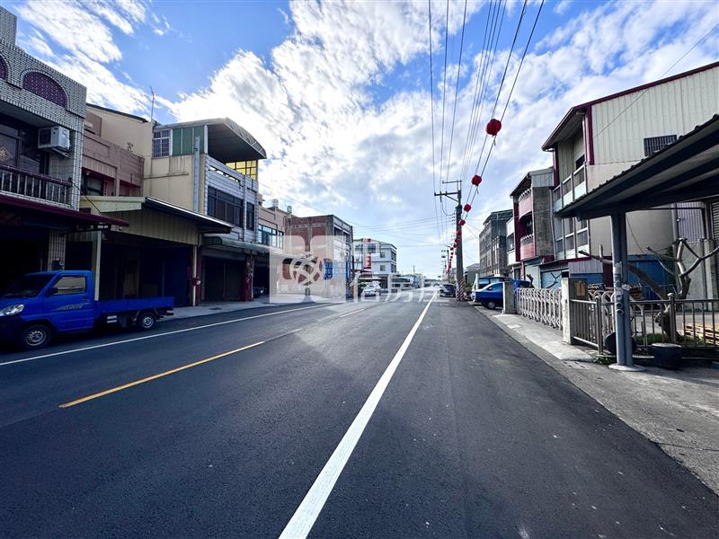 西螺近市區正十二米路朝南店面建地房屋室內格局與周邊環境