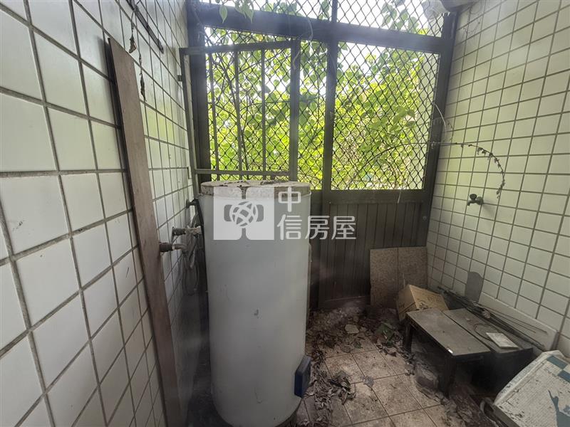 中原商圈牛津雙星四房車房屋室內格局與周邊環境