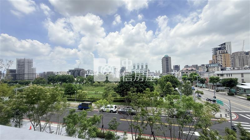 漢神洲際國泰美禾朝南三房雙平車房屋室內格局與周邊環境