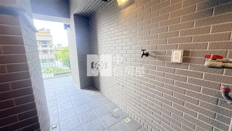 漢神洲際國泰美禾朝南三房雙平車房屋室內格局與周邊環境