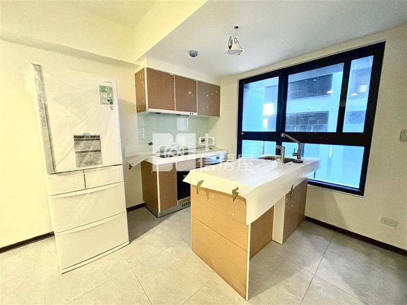 新橫濱星野區全新未住露台兩房房屋室內格局與周邊環境