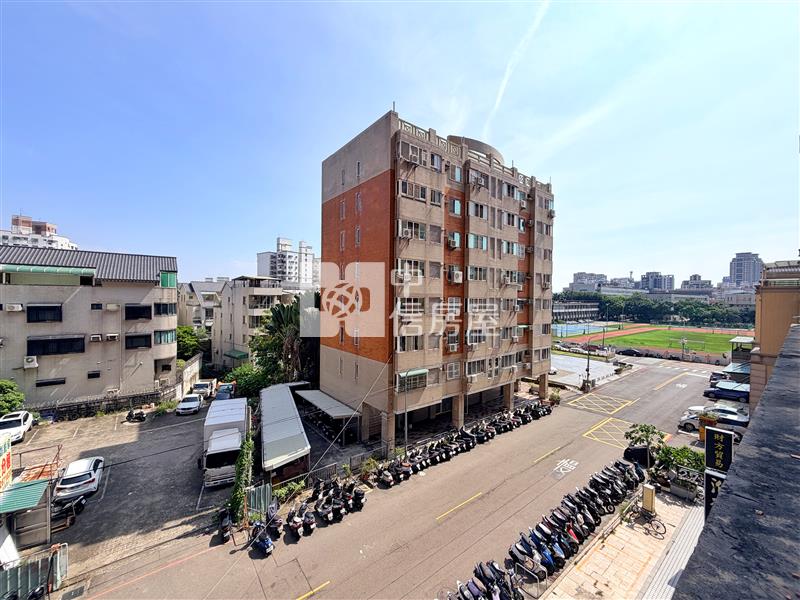 廣三大時代三房雙車房屋室內格局與周邊環境