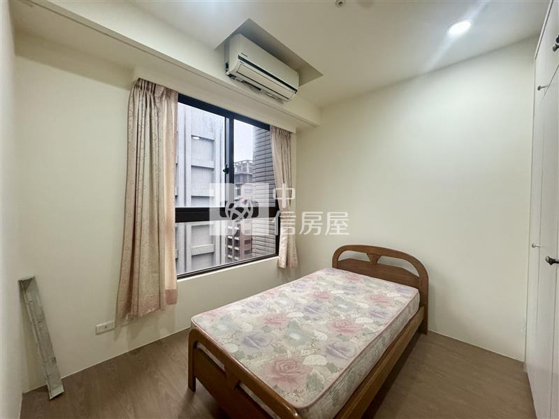 【奔馳】合雄御璽三面採光四房車房屋室內格局與周邊環境