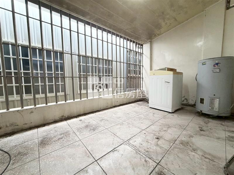 東區旱溪旁透天房屋室內格局與周邊環境