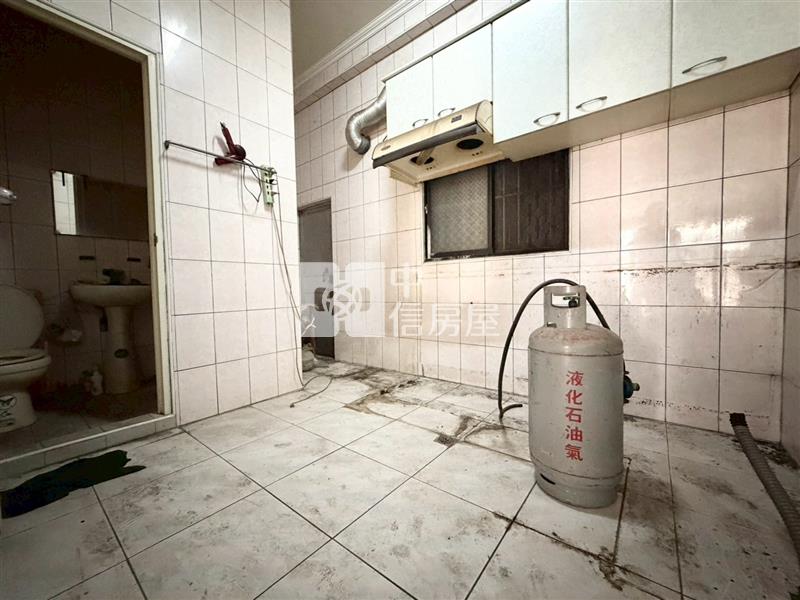 東區旱溪旁透天房屋室內格局與周邊環境