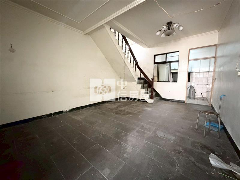 東區旱溪旁透天房屋室內格局與周邊環境