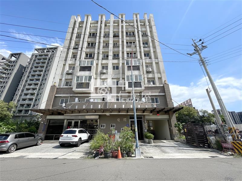 鼎川優閣三房平車房屋室內格局與周邊環境