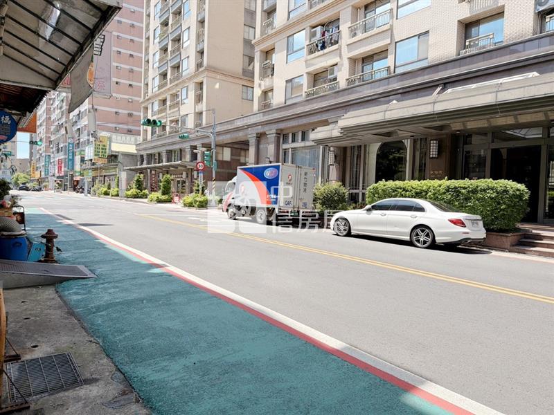 南崁商圈臨路透店房屋室內格局與周邊環境