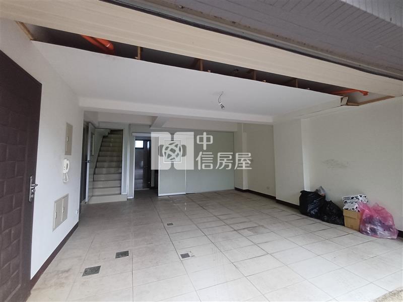 楊梅幼獅路二段電梯透天房屋室內格局與周邊環境