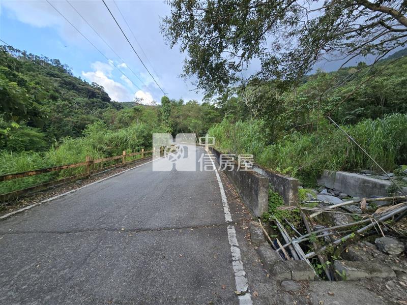 鯉魚潭台九丙旁山景原保農地房屋室內格局與周邊環境