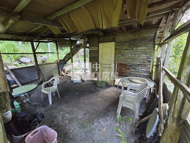 鯉魚潭台九丙旁山景原保農地房屋室內格局與周邊環境