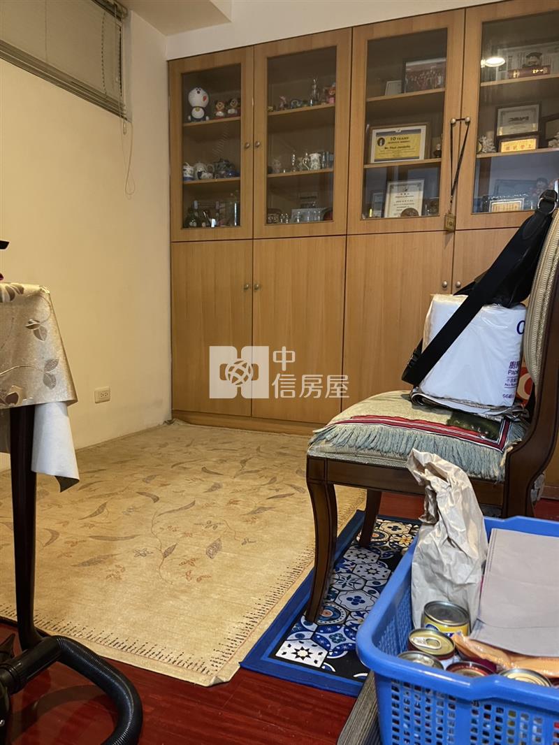 春虹麗晶花園3+1房房屋室內格局與周邊環境