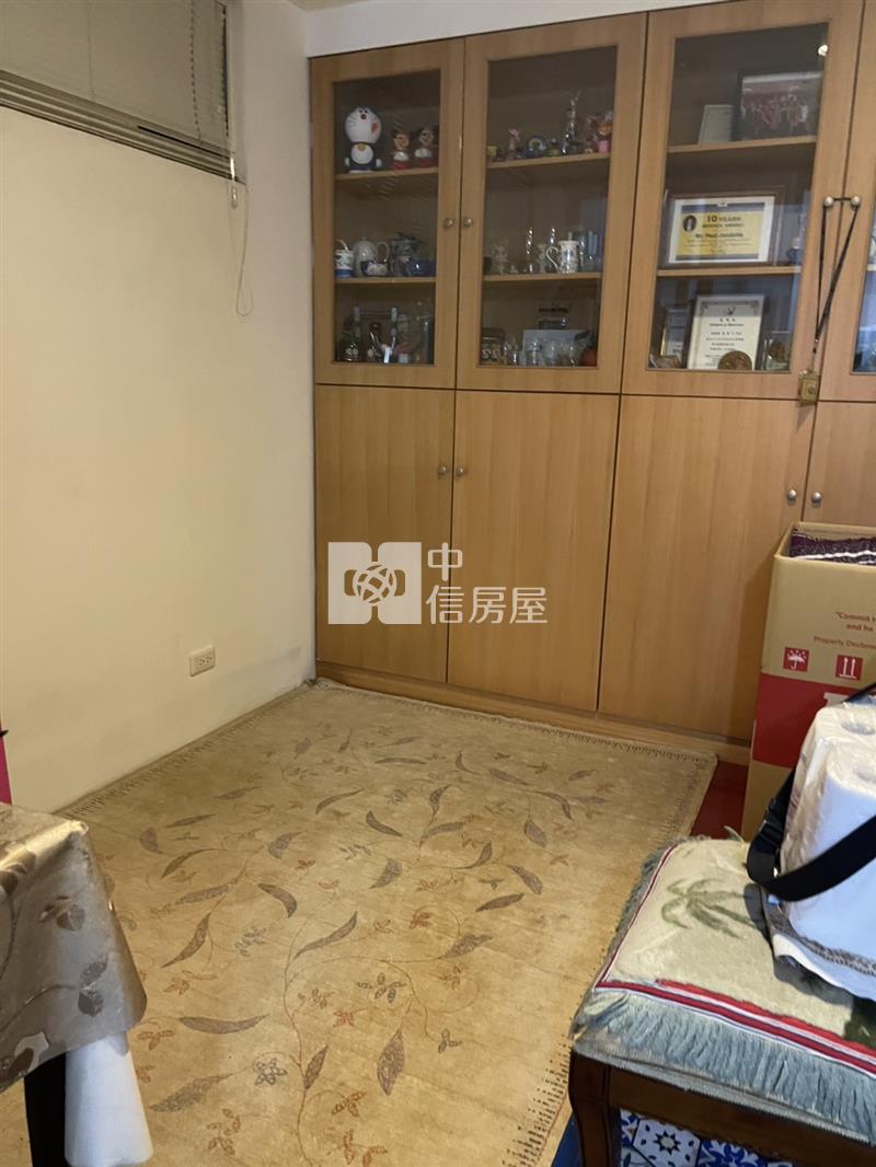 春虹麗晶花園3+1房房屋室內格局與周邊環境