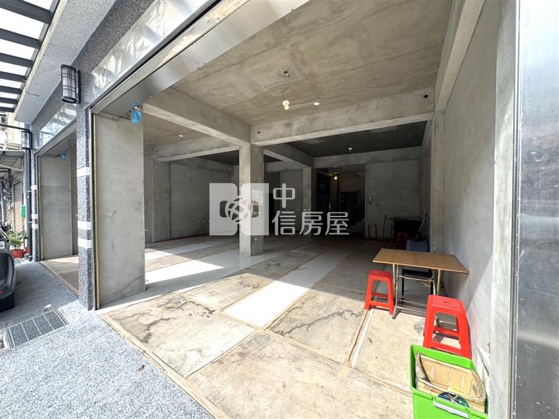 忠貞大面寬電梯店住房屋室內格局與周邊環境