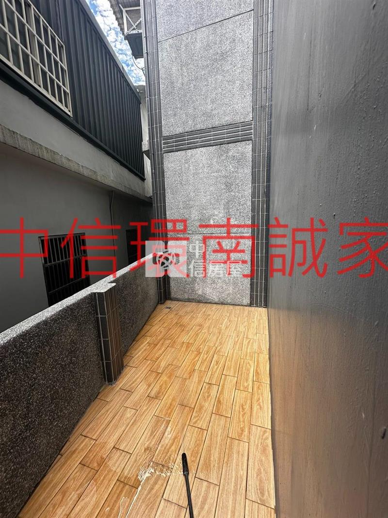 忠貞大面寬電梯店住房屋室內格局與周邊環境