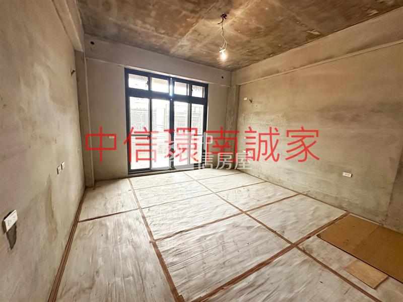 忠貞大面寬電梯店住房屋室內格局與周邊環境