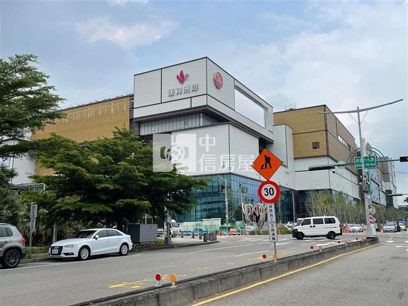 11期仁美國小三改二房雙平車房屋室內格局與周邊環境