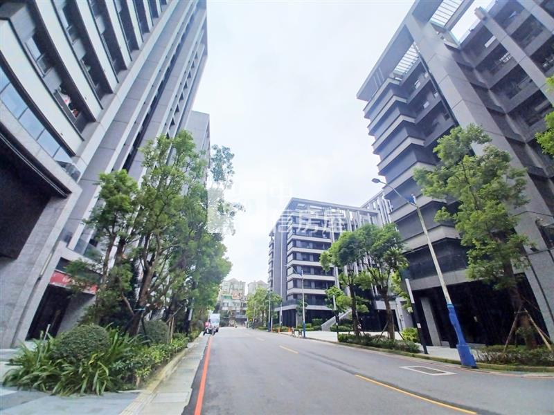 新橫濱絕美首購景觀兩房房屋室內格局與周邊環境