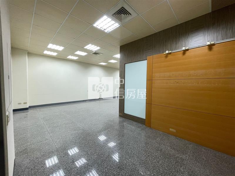 【奔馳】桃園光速21商辦房屋室內格局與周邊環境