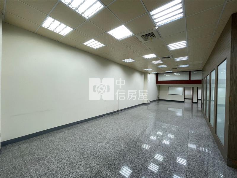 【奔馳】桃園光速21商辦房屋室內格局與周邊環境
