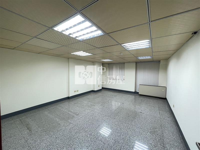 【奔馳】桃園光速21商辦房屋室內格局與周邊環境
