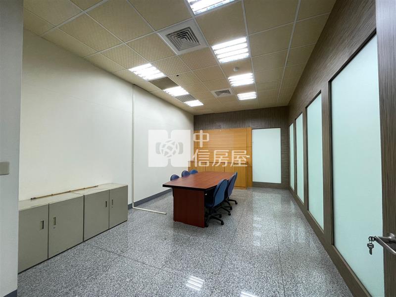 【奔馳】桃園光速21商辦房屋室內格局與周邊環境