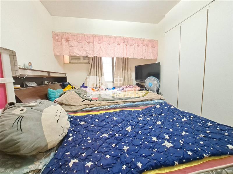 R8亞灣33樓高層收租美2房房屋室內格局與周邊環境